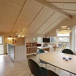 Semesterbostad Aakirkeby Liii *