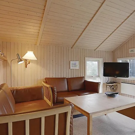 Semesterbostad Aakirkeby Liii Vester Somarken