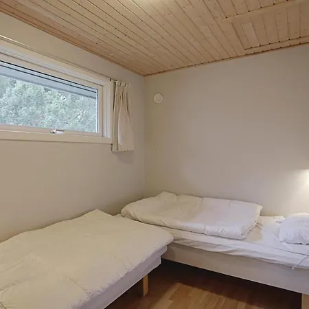 Aakirkeby Liii Vester Somarken
